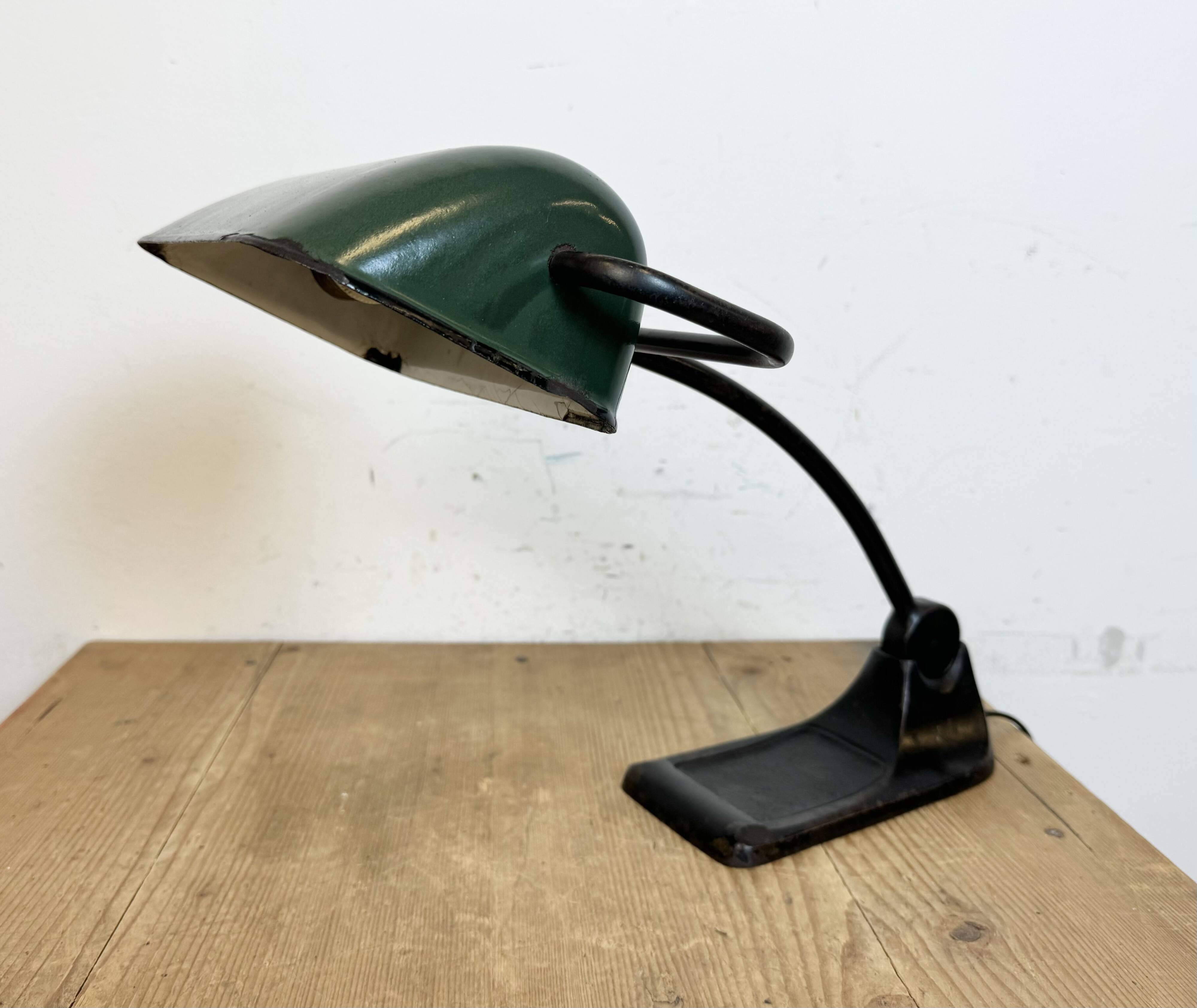 Lampe de Banque Vintage en Émail Vert de BUR, 1930s