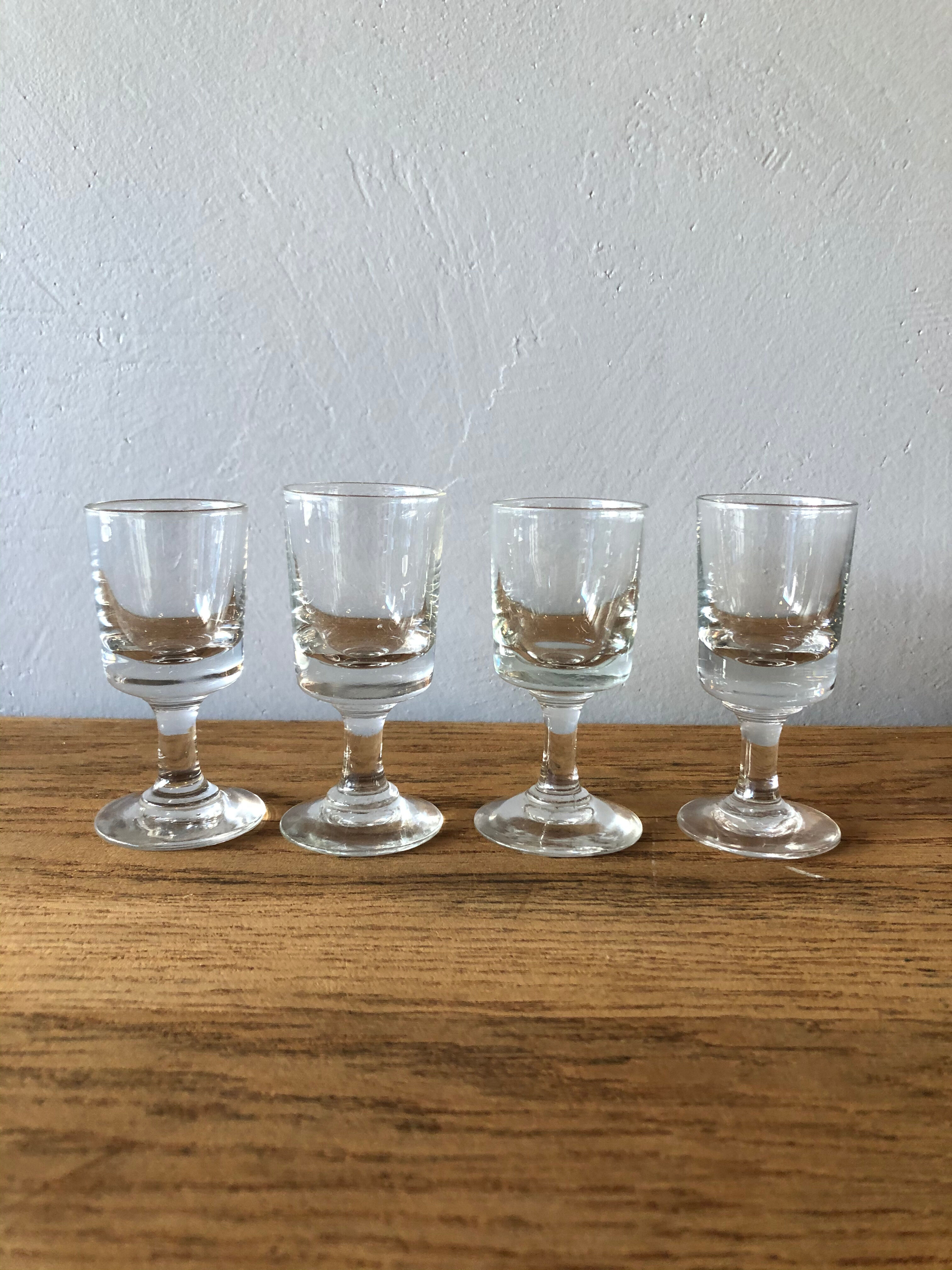 Set de 4 verres à liqueur début XX ème