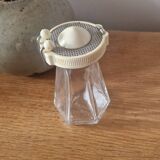 Moulisel salt shaker