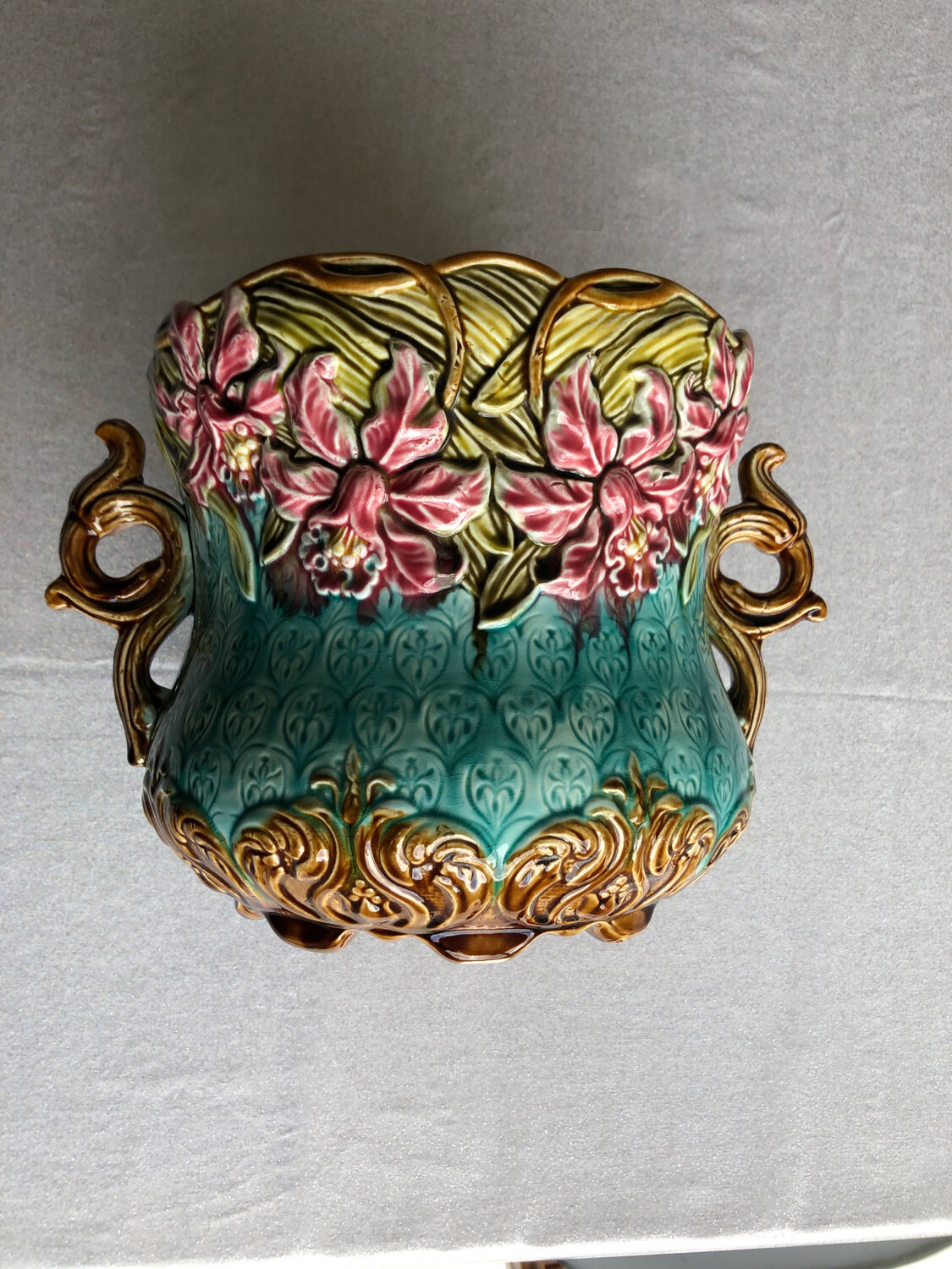 Slip pot cover
