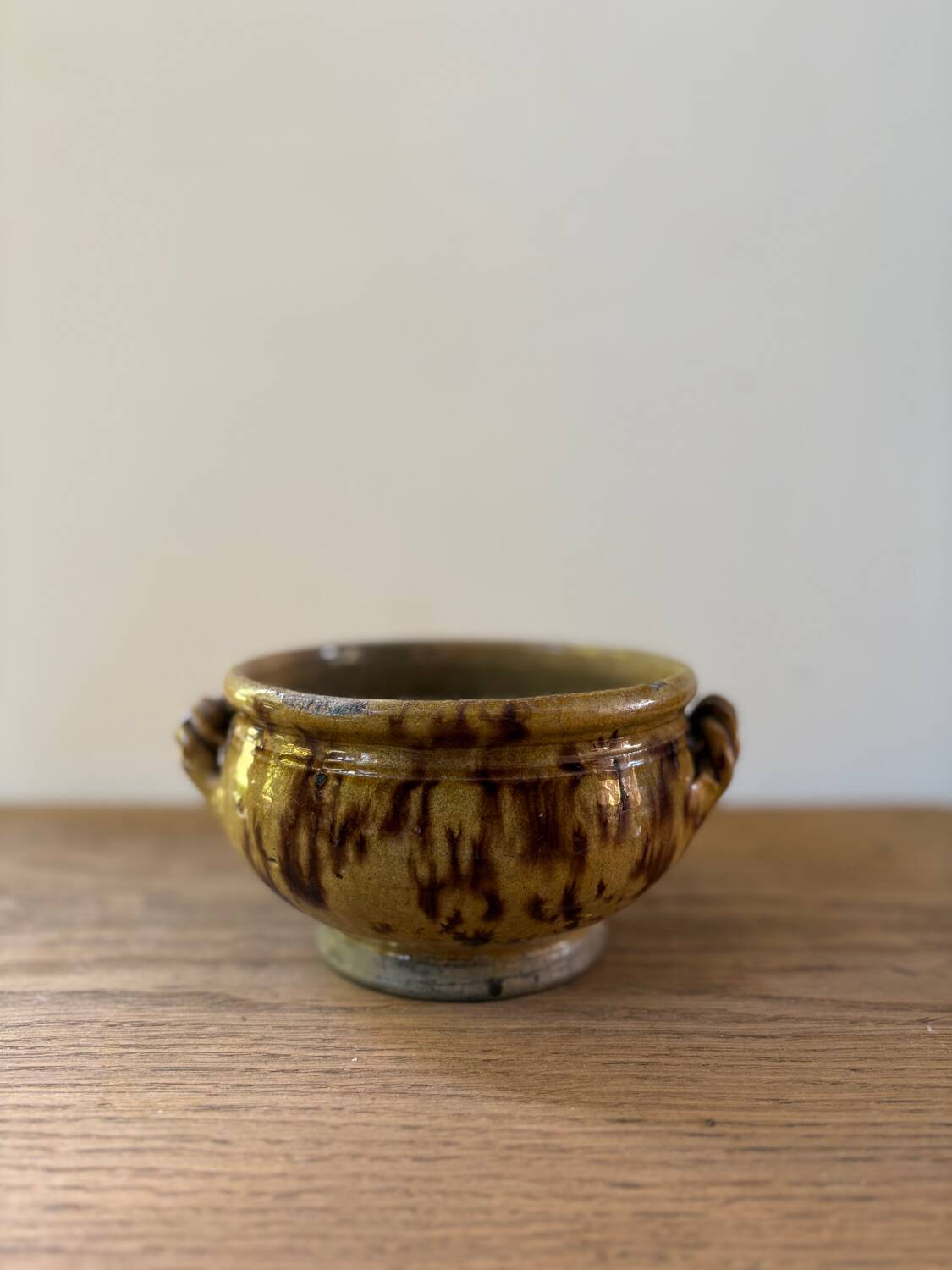 Cache pot en céramique vintage oreilles tressées