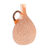 Vase moucheté en verre rose