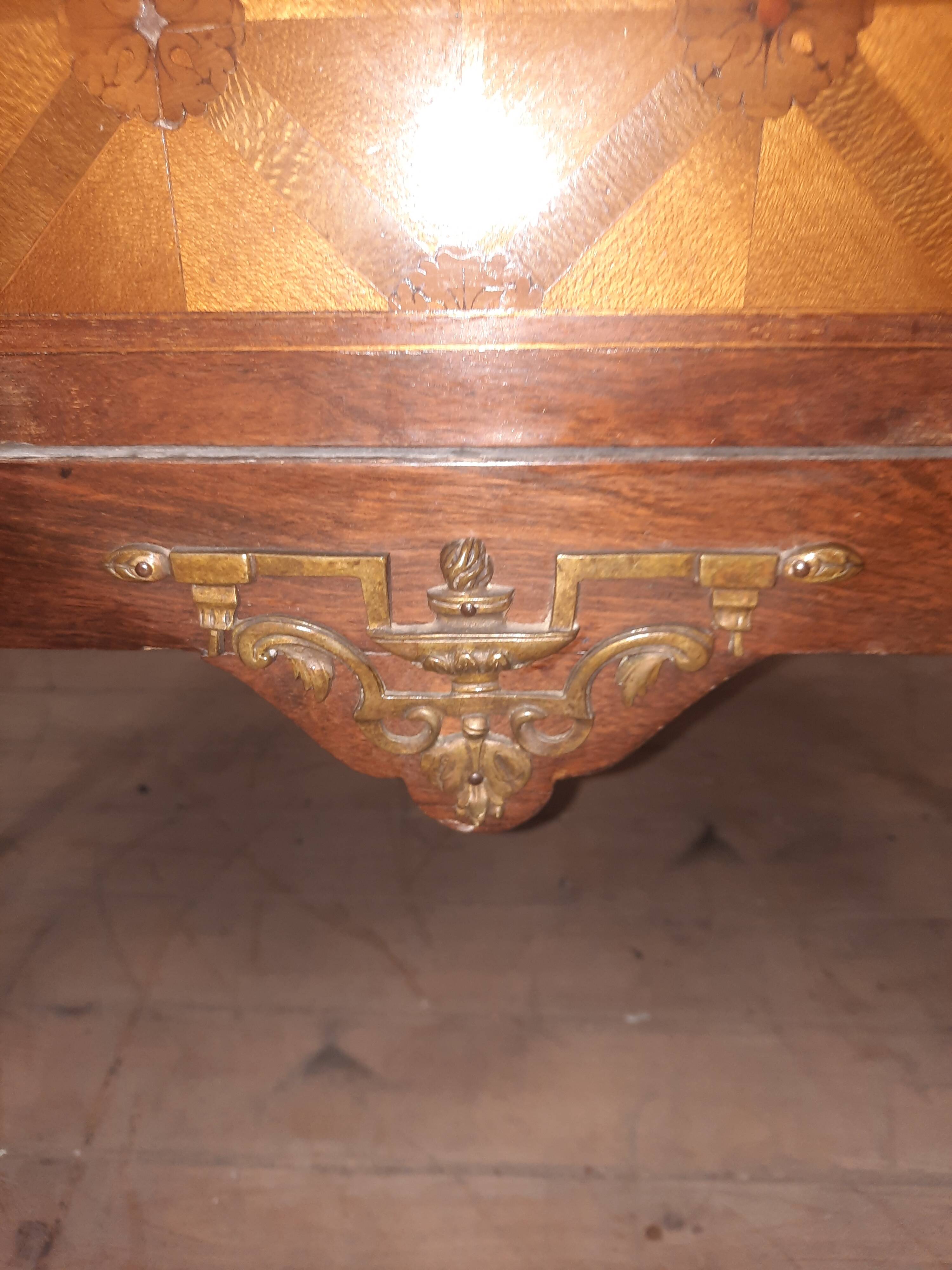 Louis XVI style chest of drawers from the 19th century