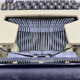 "Small" typewriter