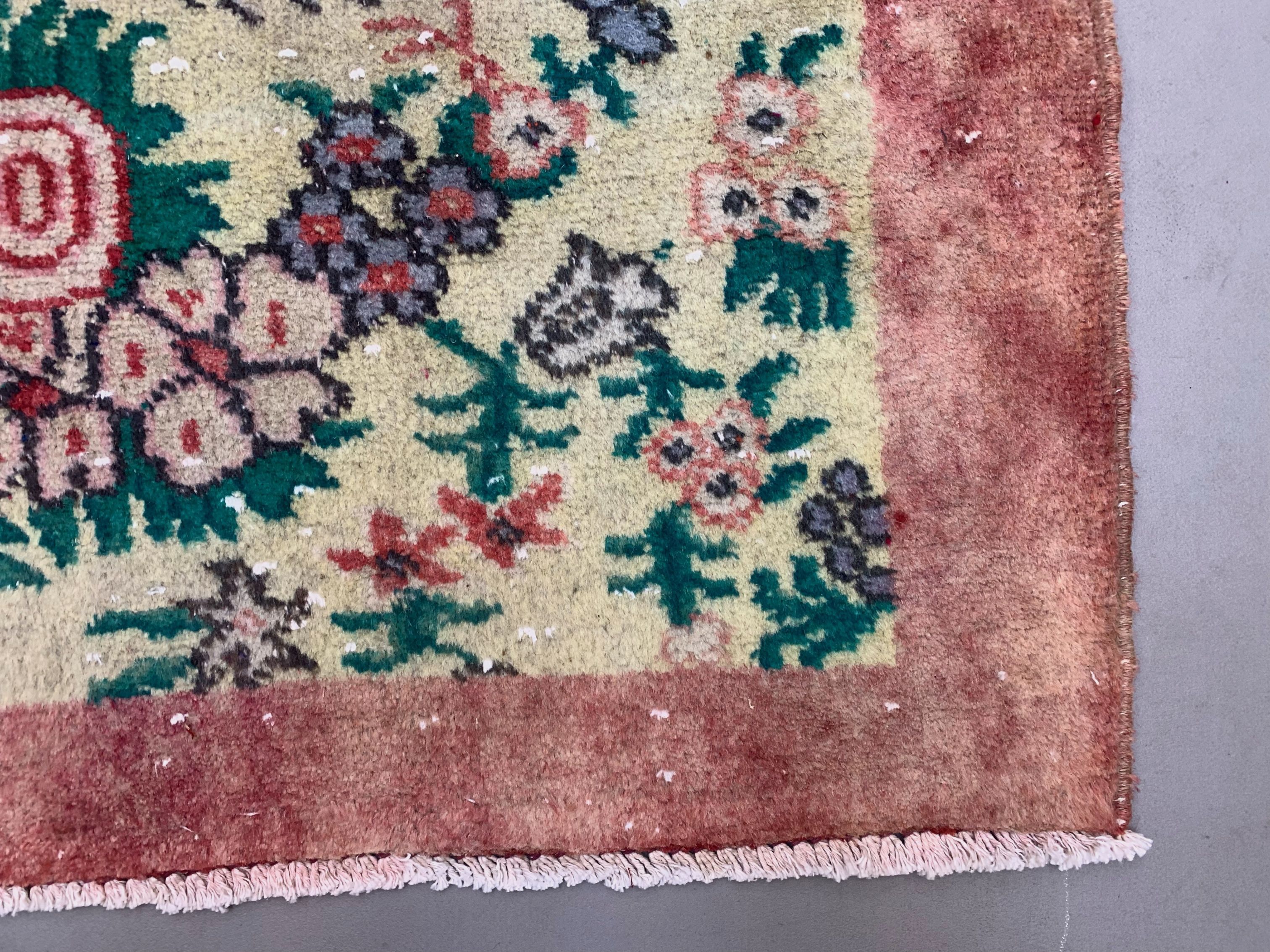 Vintage turkish rug 206x135 cm shabby distressed carpet medium