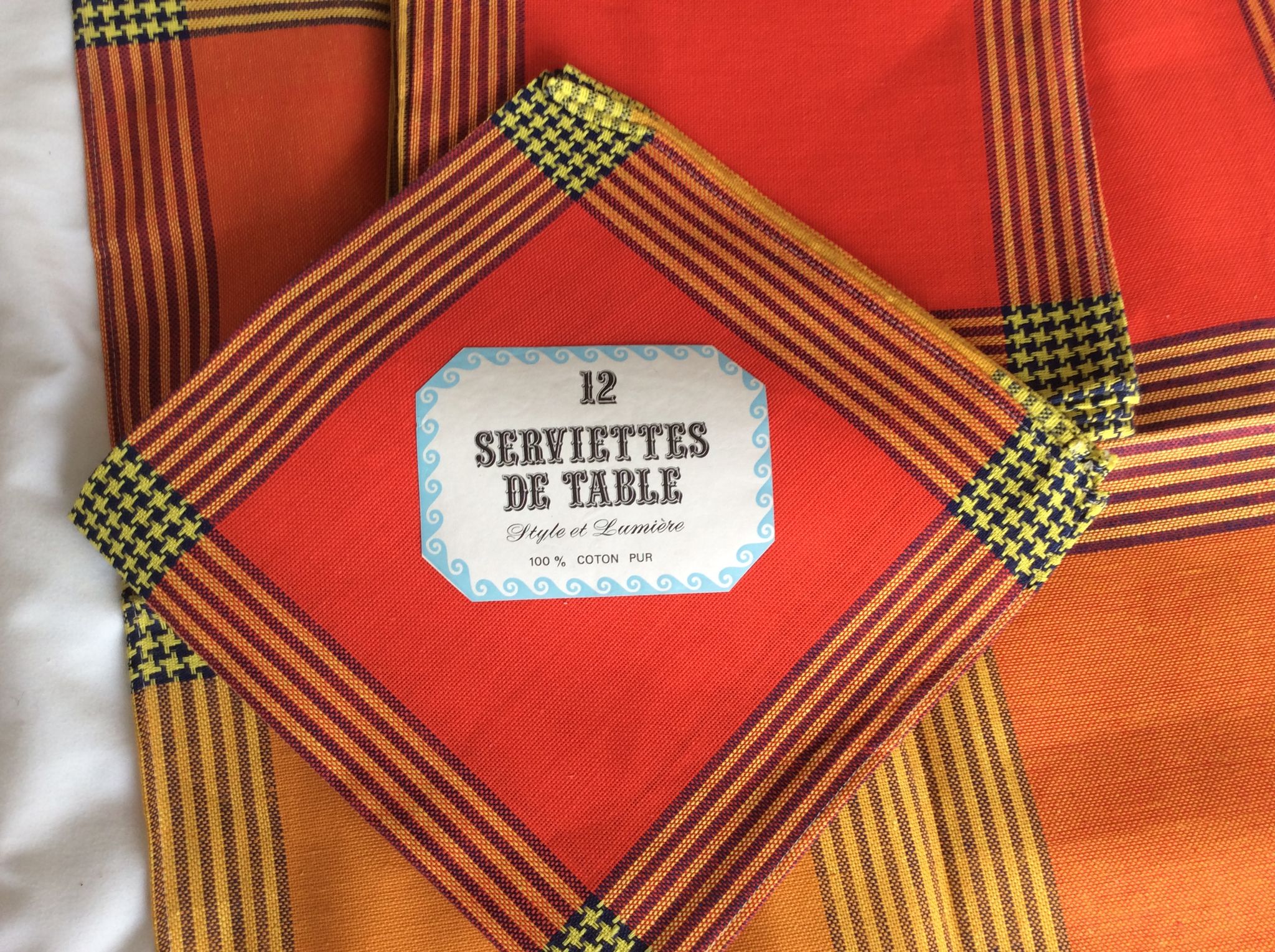 Set of 12 & 2 napkins