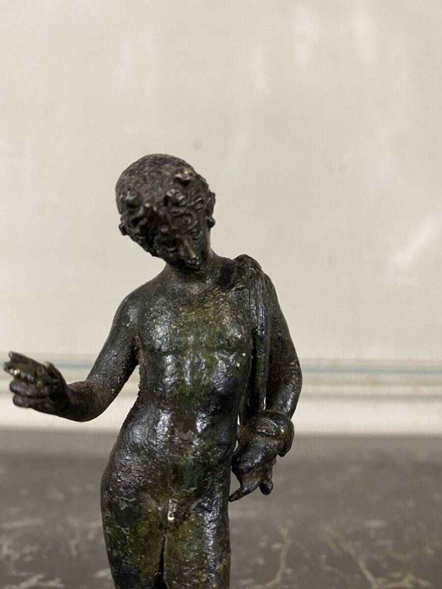 Narcissus, bronze after the antique