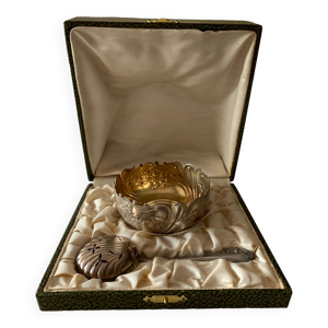 Saucière ancienne et sa cuillère