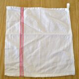 Suite of three towels to red battens