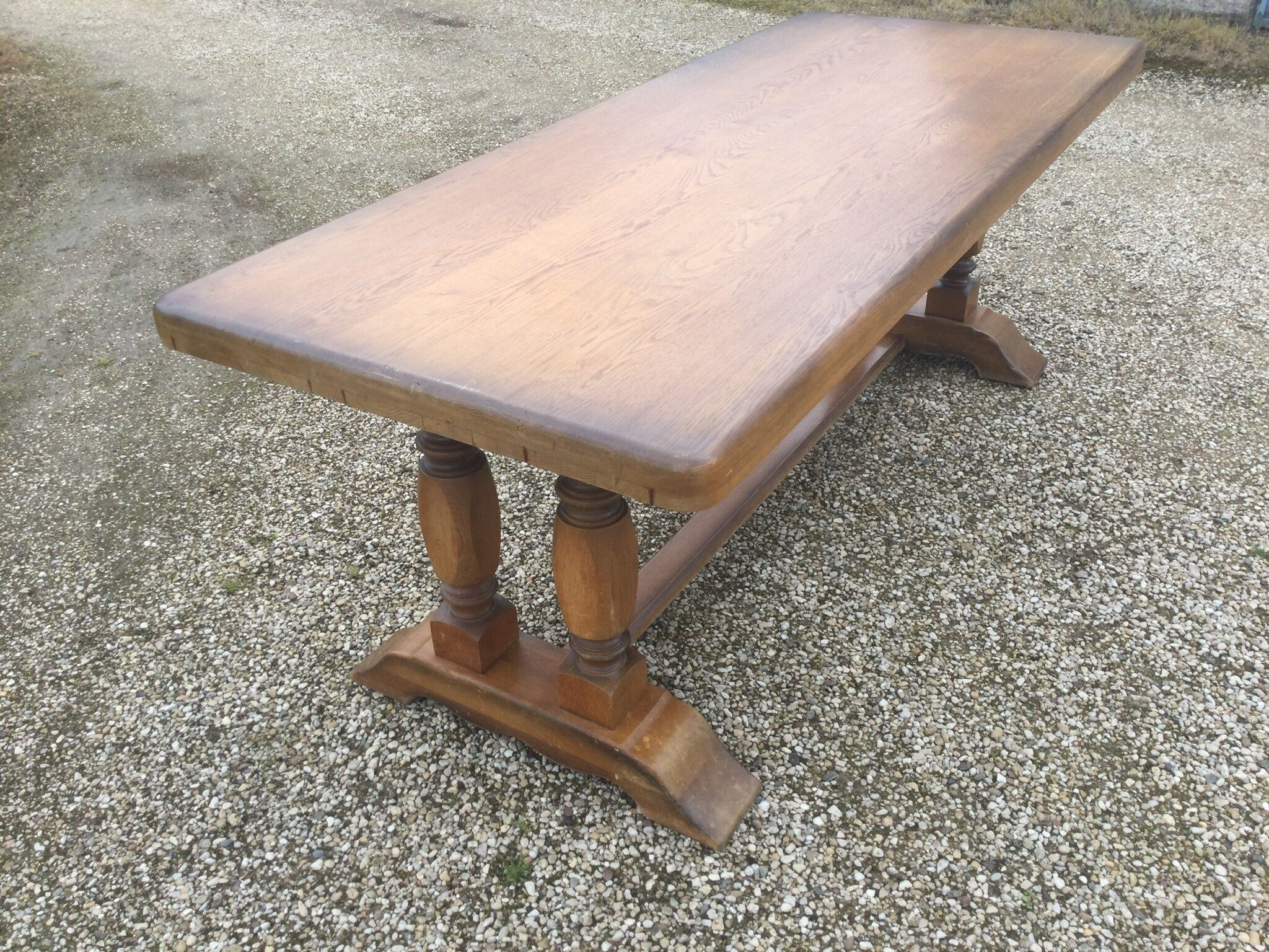 Farm table