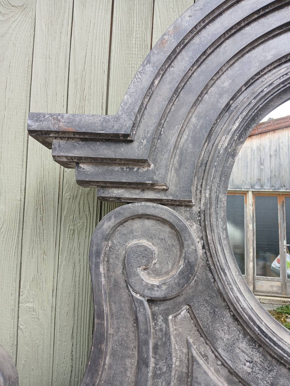 Wooden bull's-eye mirror