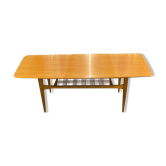 Lacquered wooden table from the 60s with revised door