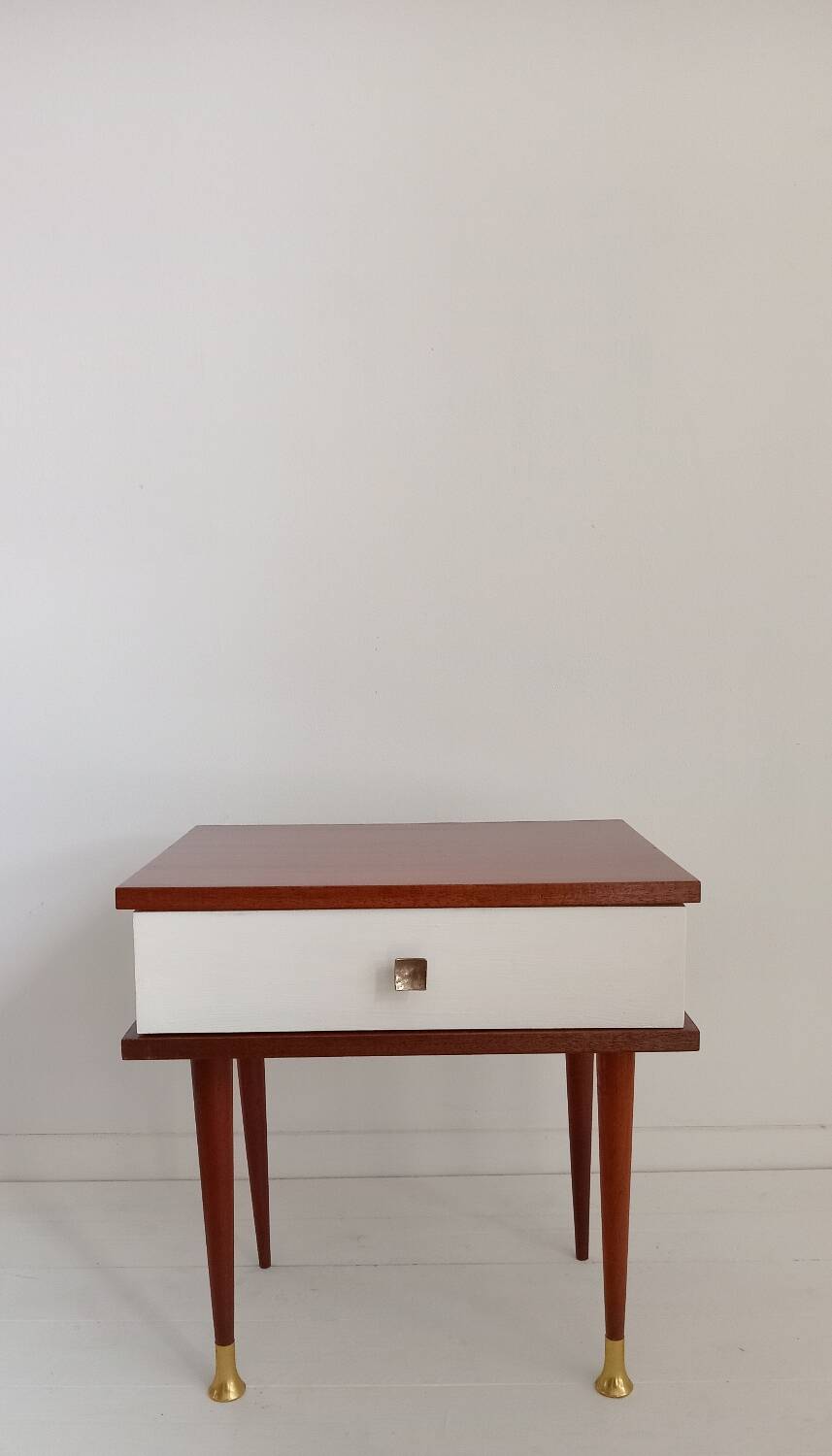 Bedside table