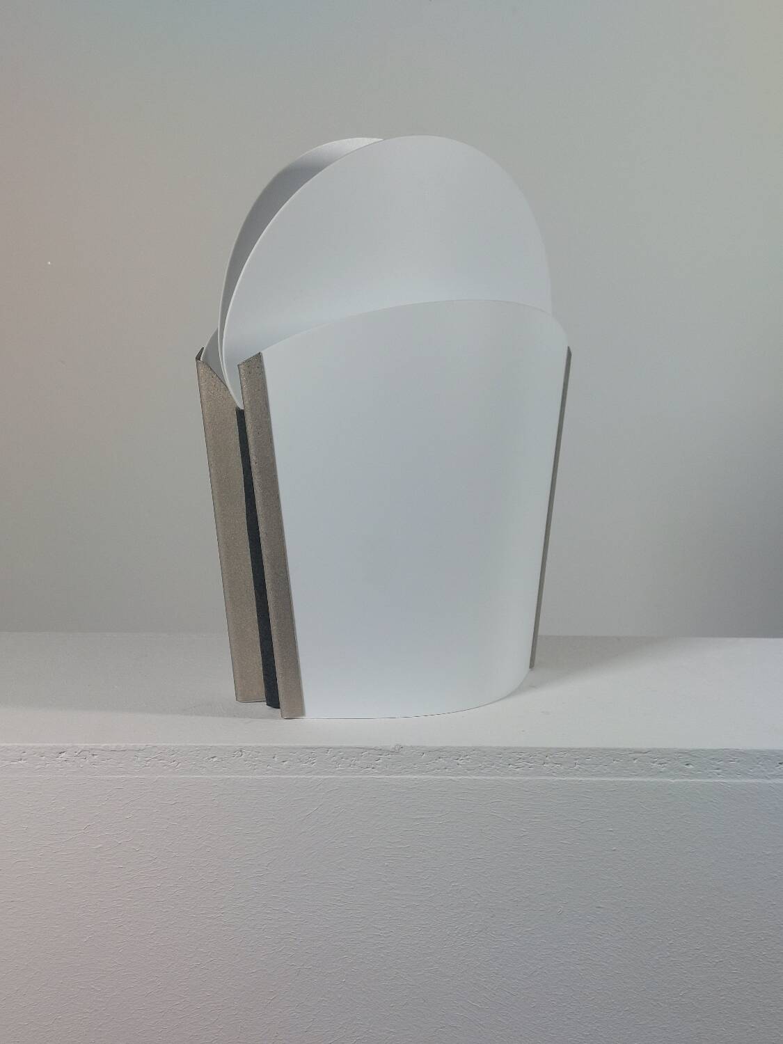 Vintage Sun Ra table lamp by Samuel Parker, Italian design.