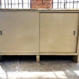 Vintage wooden shop counter/display case: design project