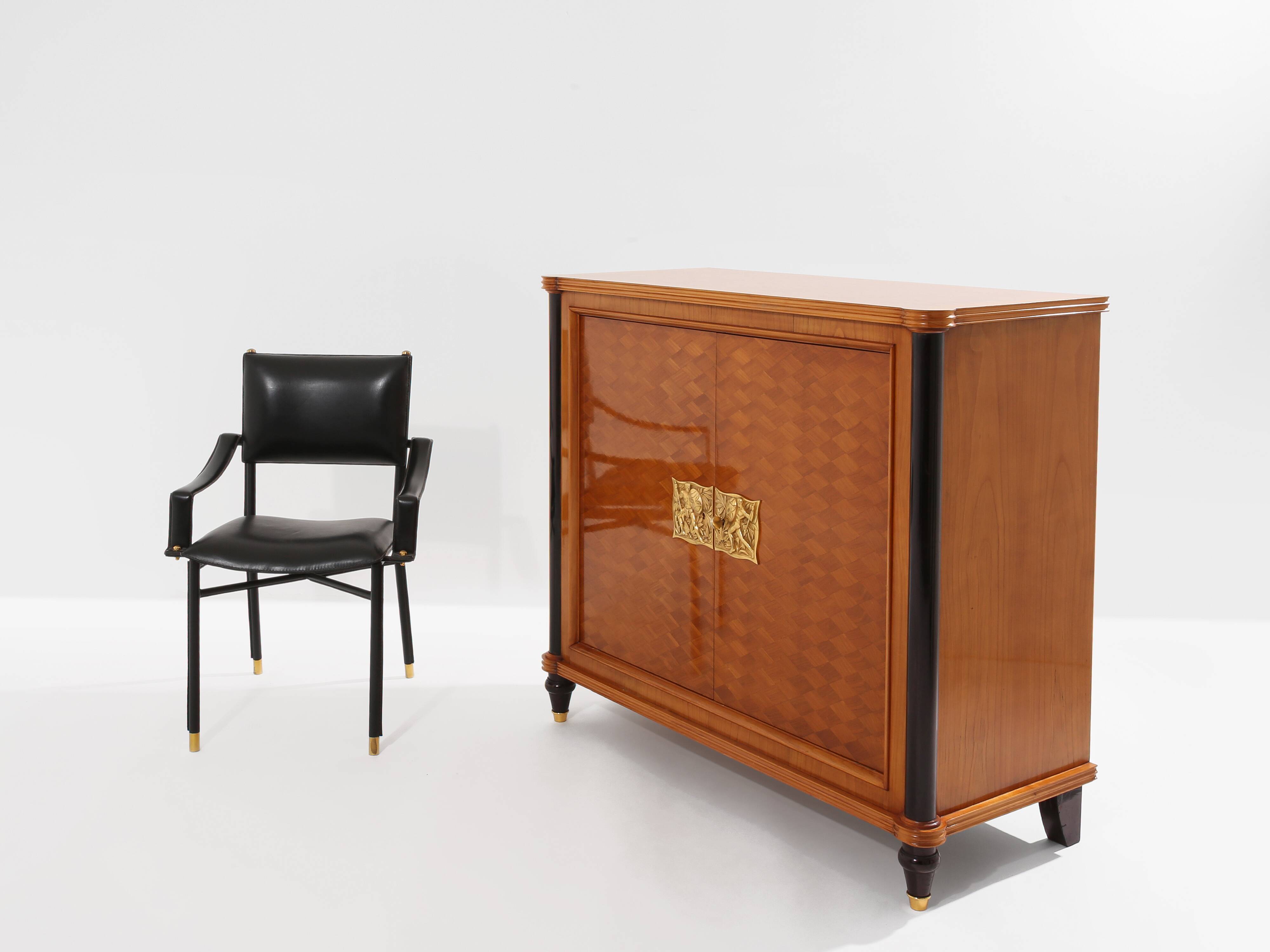 Jules Leleu cabinet merisier marqueté 2 portes bronze 1940