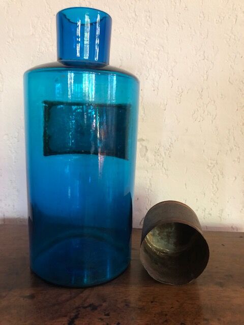 Napoleon III medicine jar