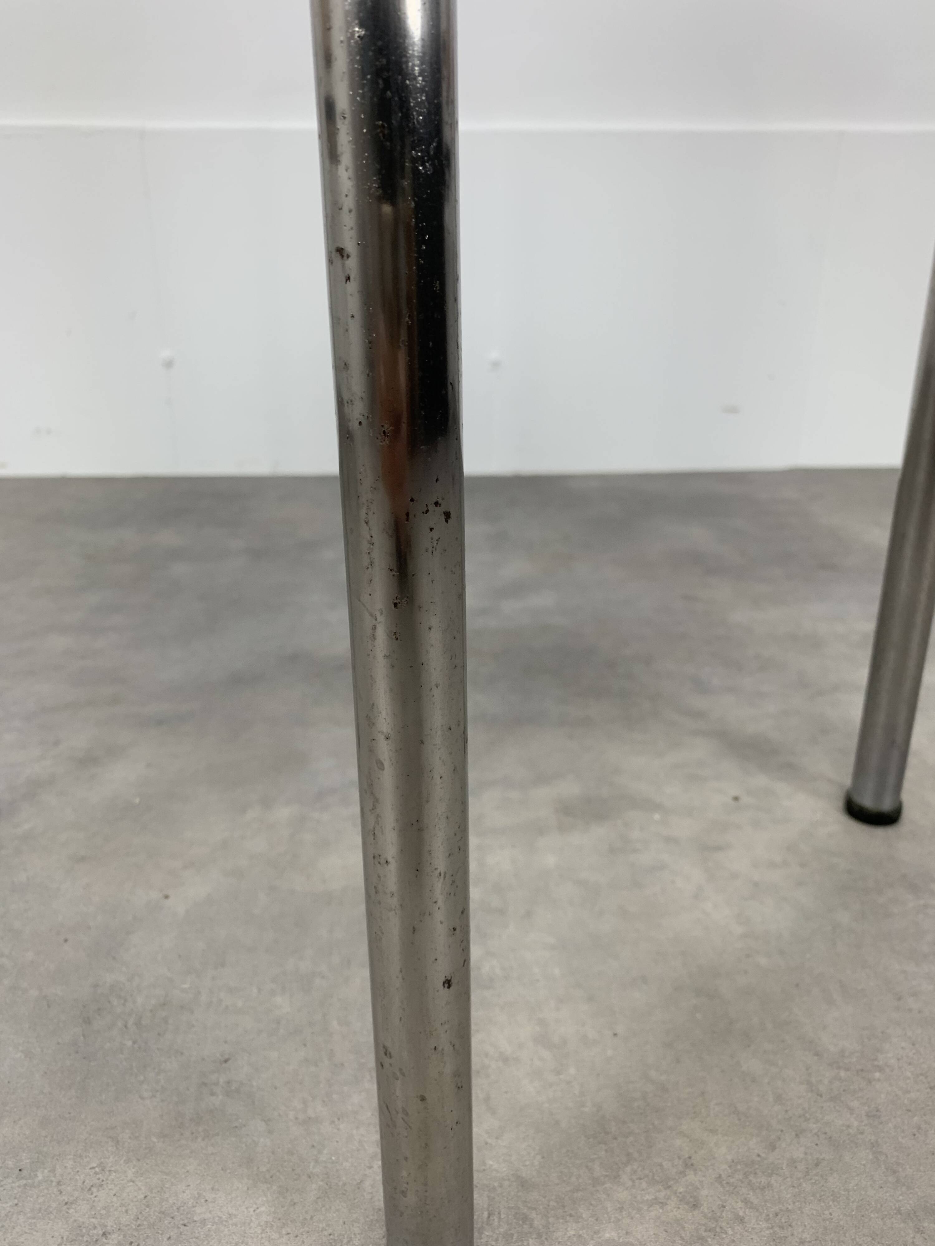 Bauhaus pedestal table, side table