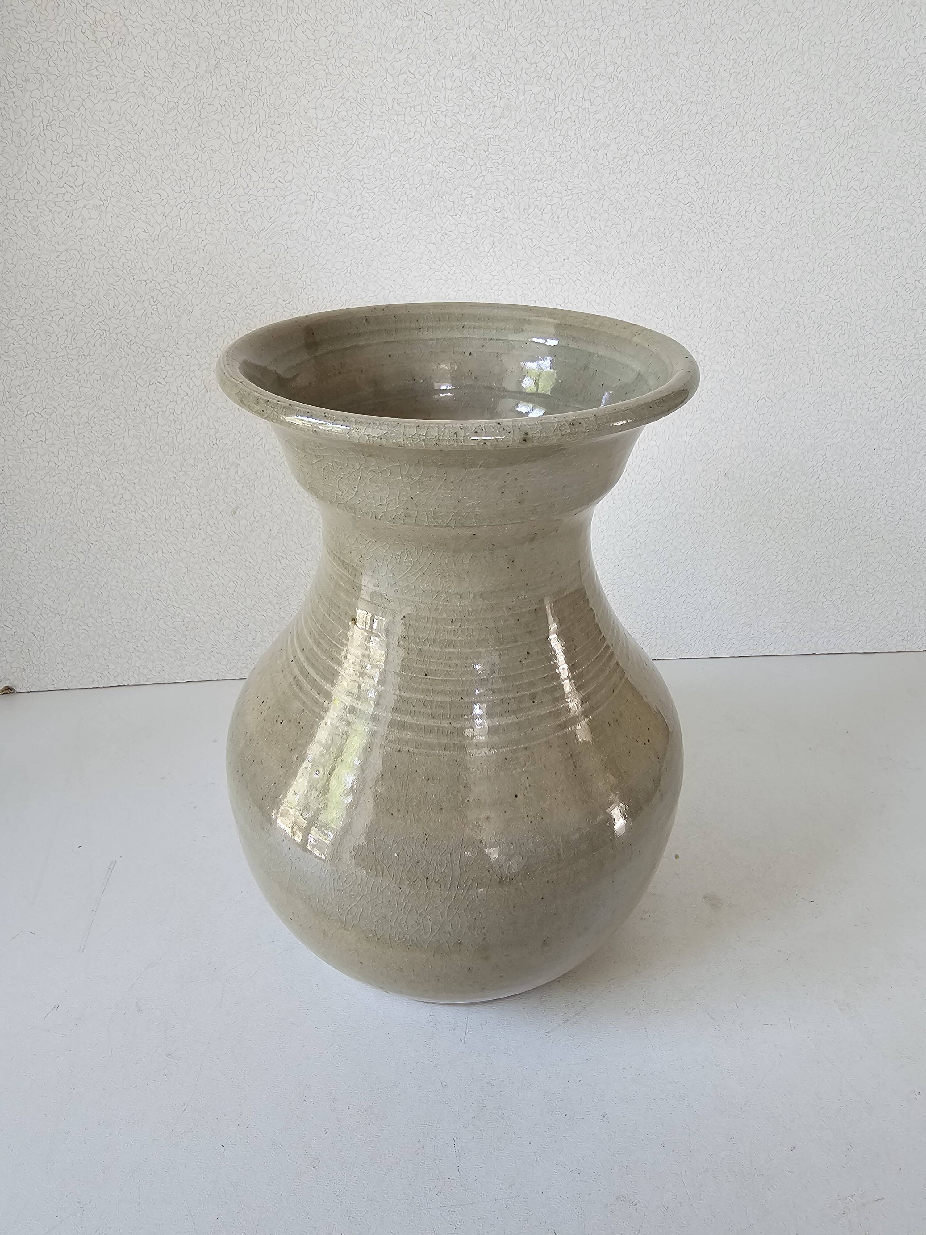 Vase en céramique Signé Claude Dangon (Salins les bains)