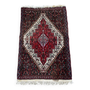Tapis persan senneh fait