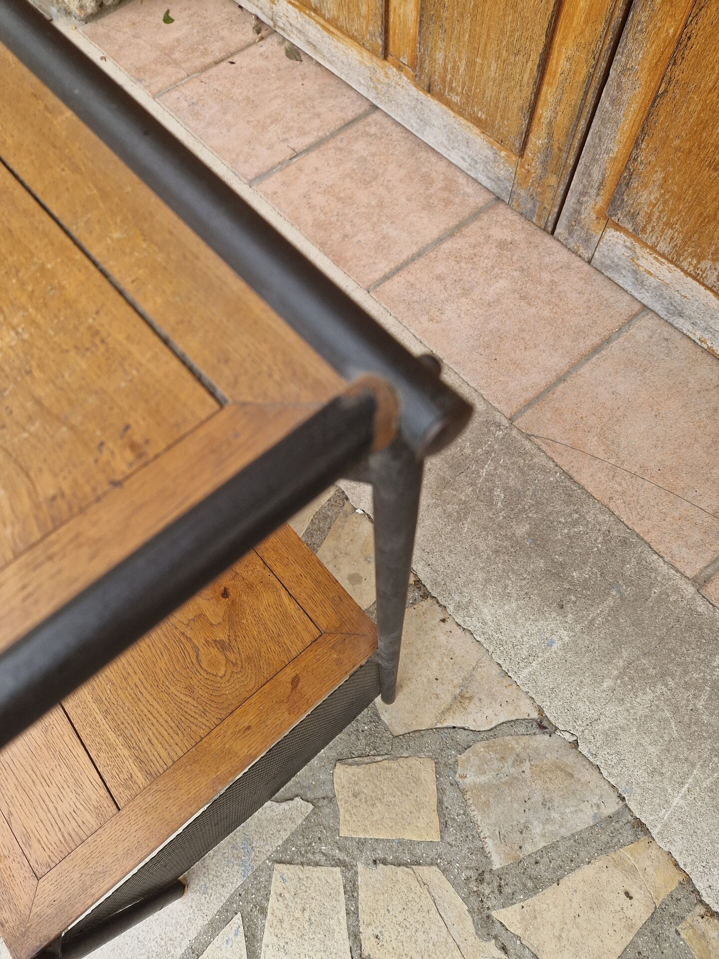 Table d appoint années 50