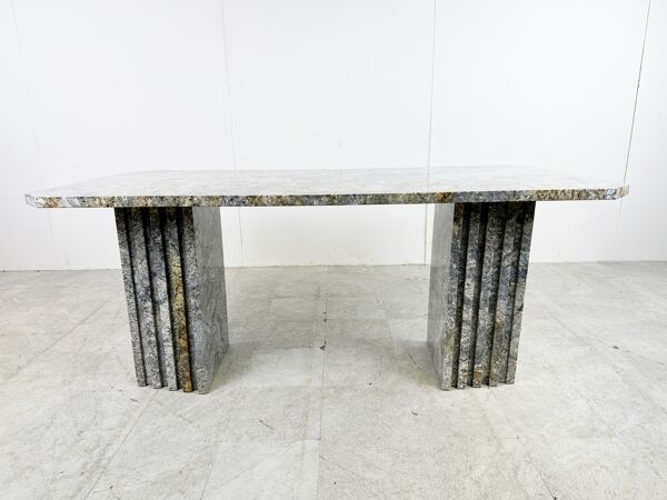 Table à manger vintage en granit, années 1970