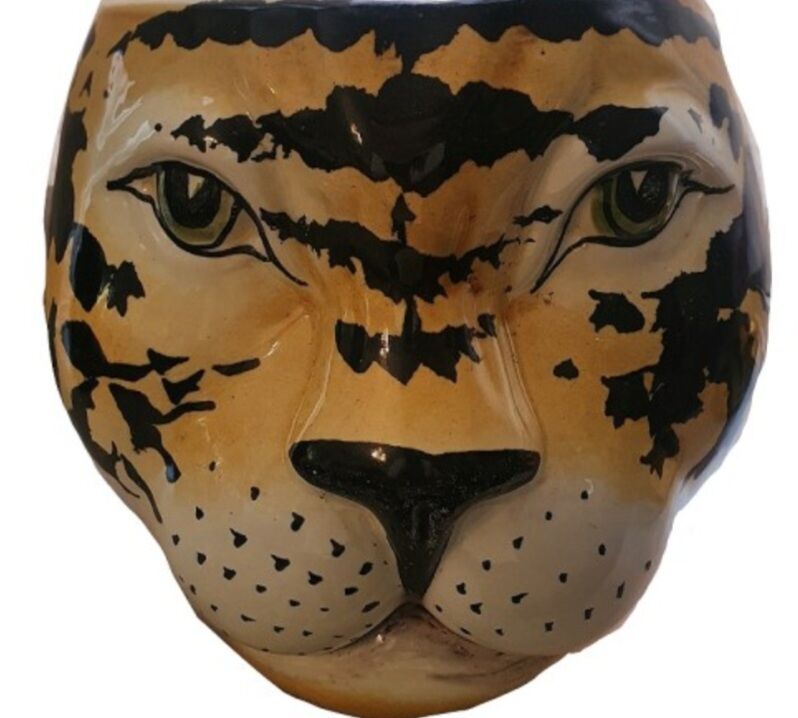 Pot cover in ceramic