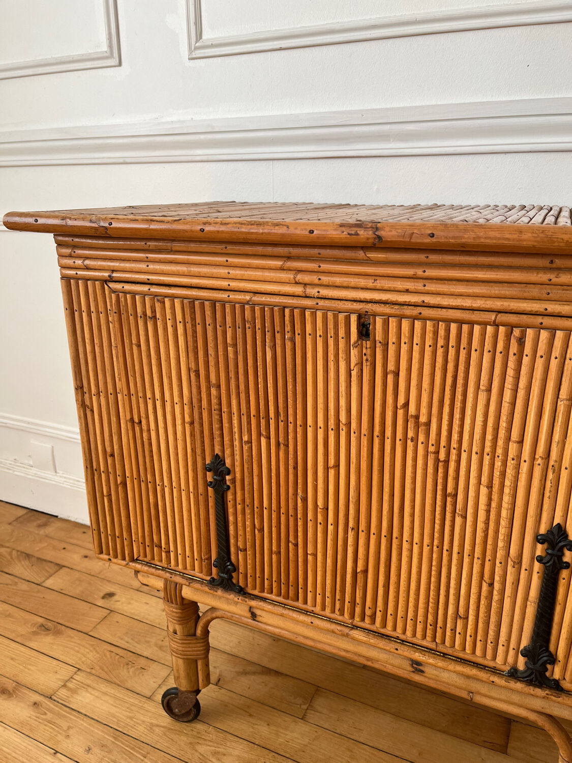 Vintage rattan bar furniture