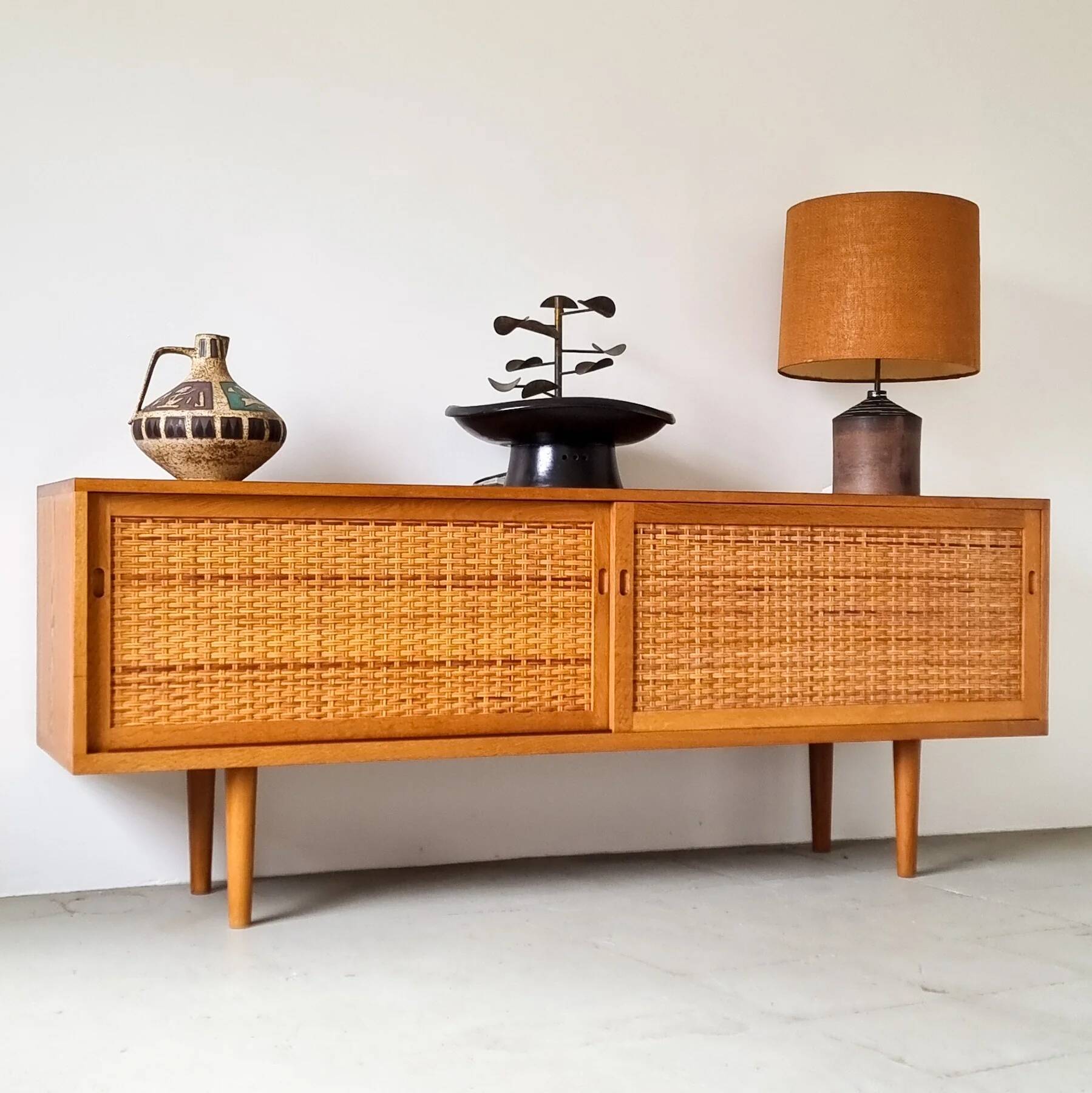 Enfilade Hans Wegner RY-26 rare in oak