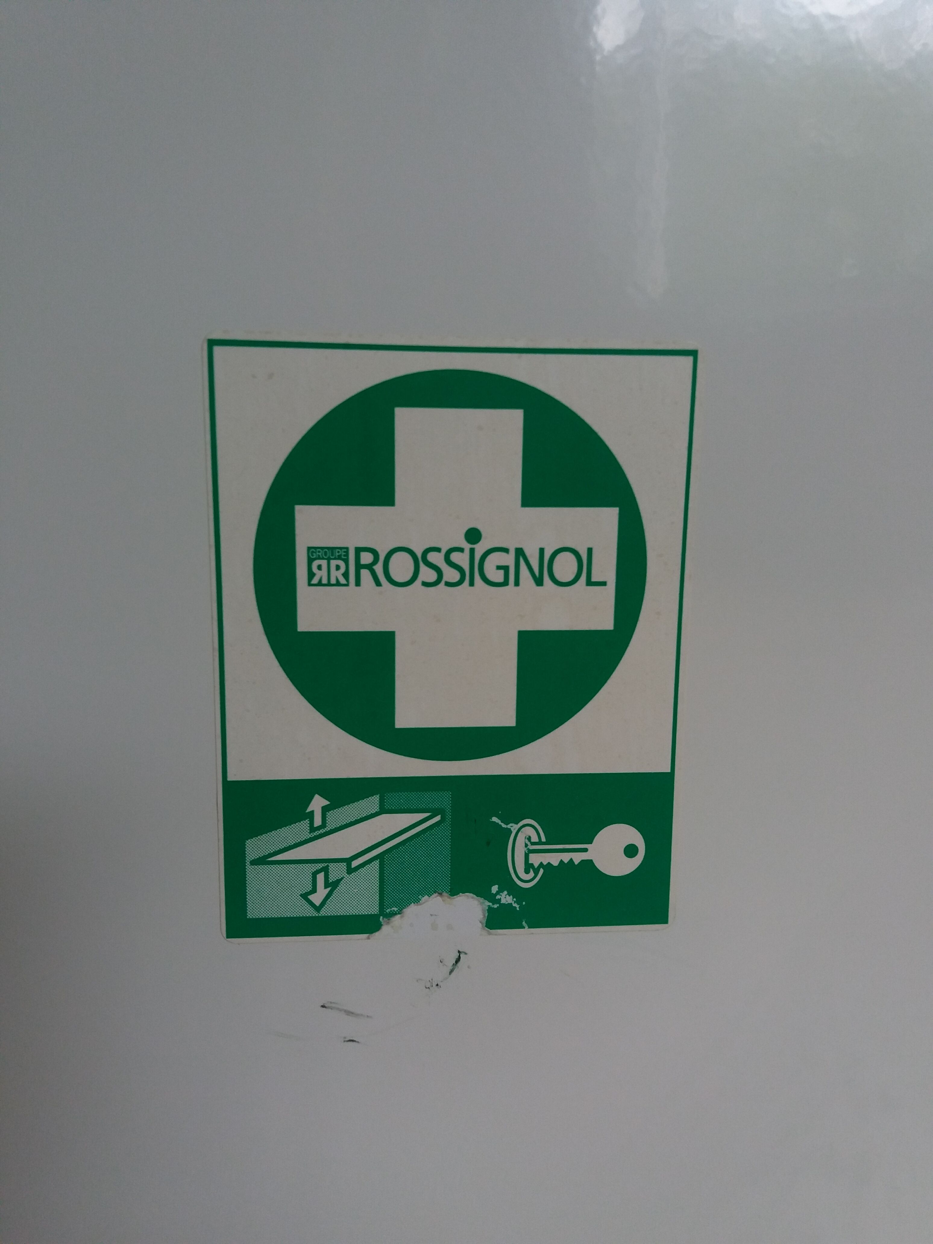 Rossignol medicine cabinet