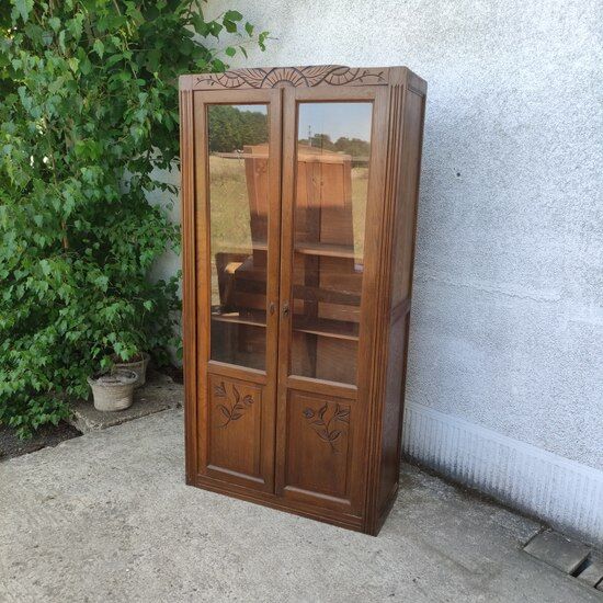 Wardrobe, Art Deco showcase