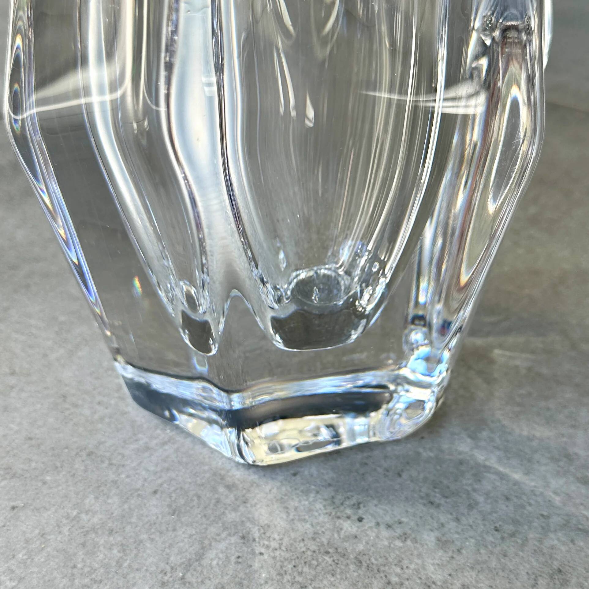 Hexagonal crystal vase by Daum France – 35 cm – Made in France