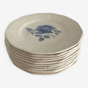 Set de 11 assiettes plates Digoin, motifs roses bleues