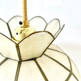 Mother-of-pearl suspension