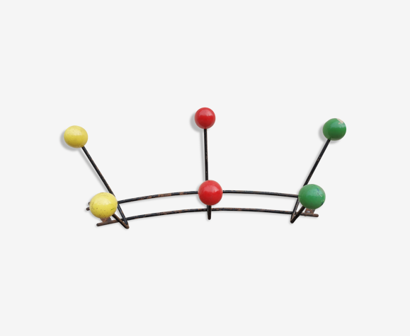 Wall coat rack patère