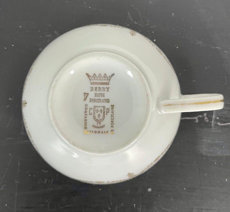 Porcelain coffee/tea service for 10 people
