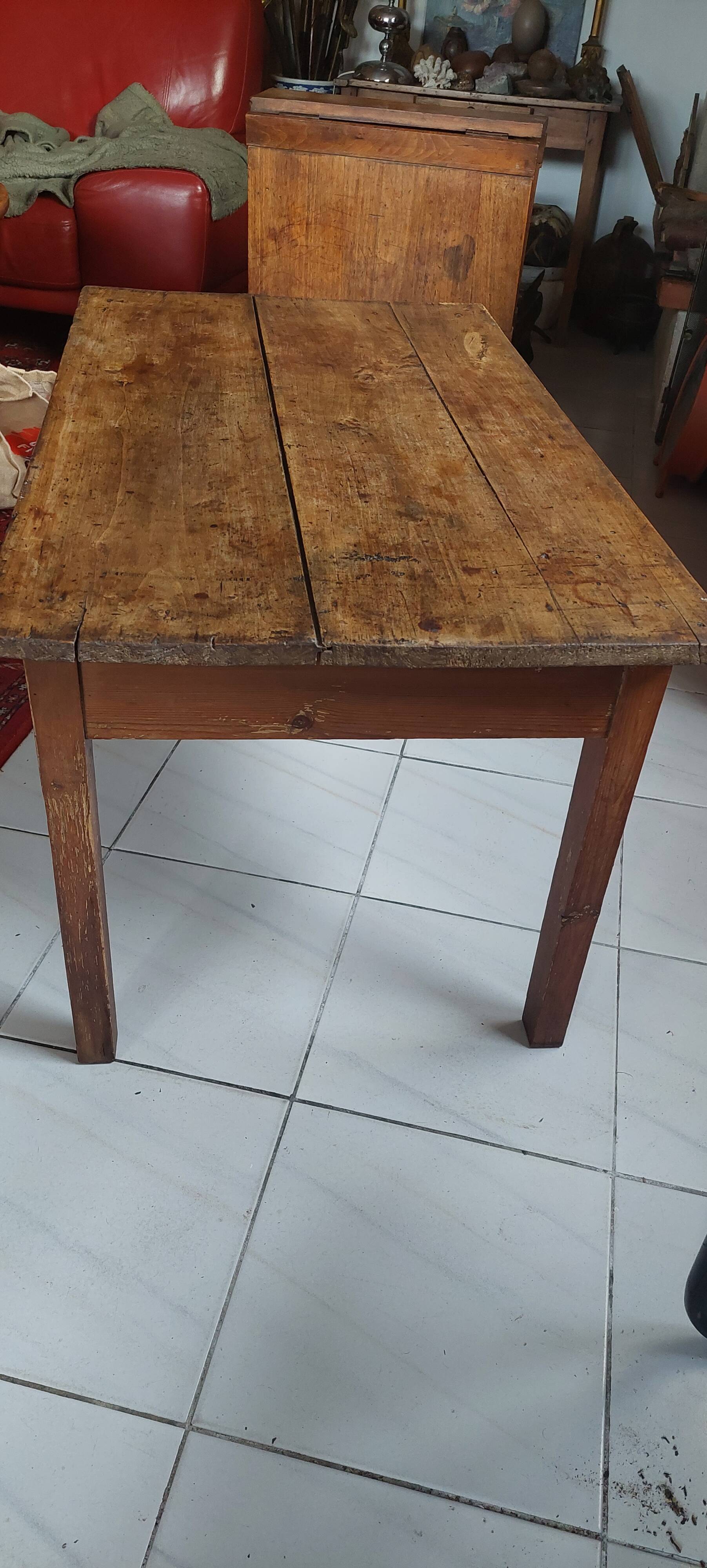 Low table in pine, one drawer