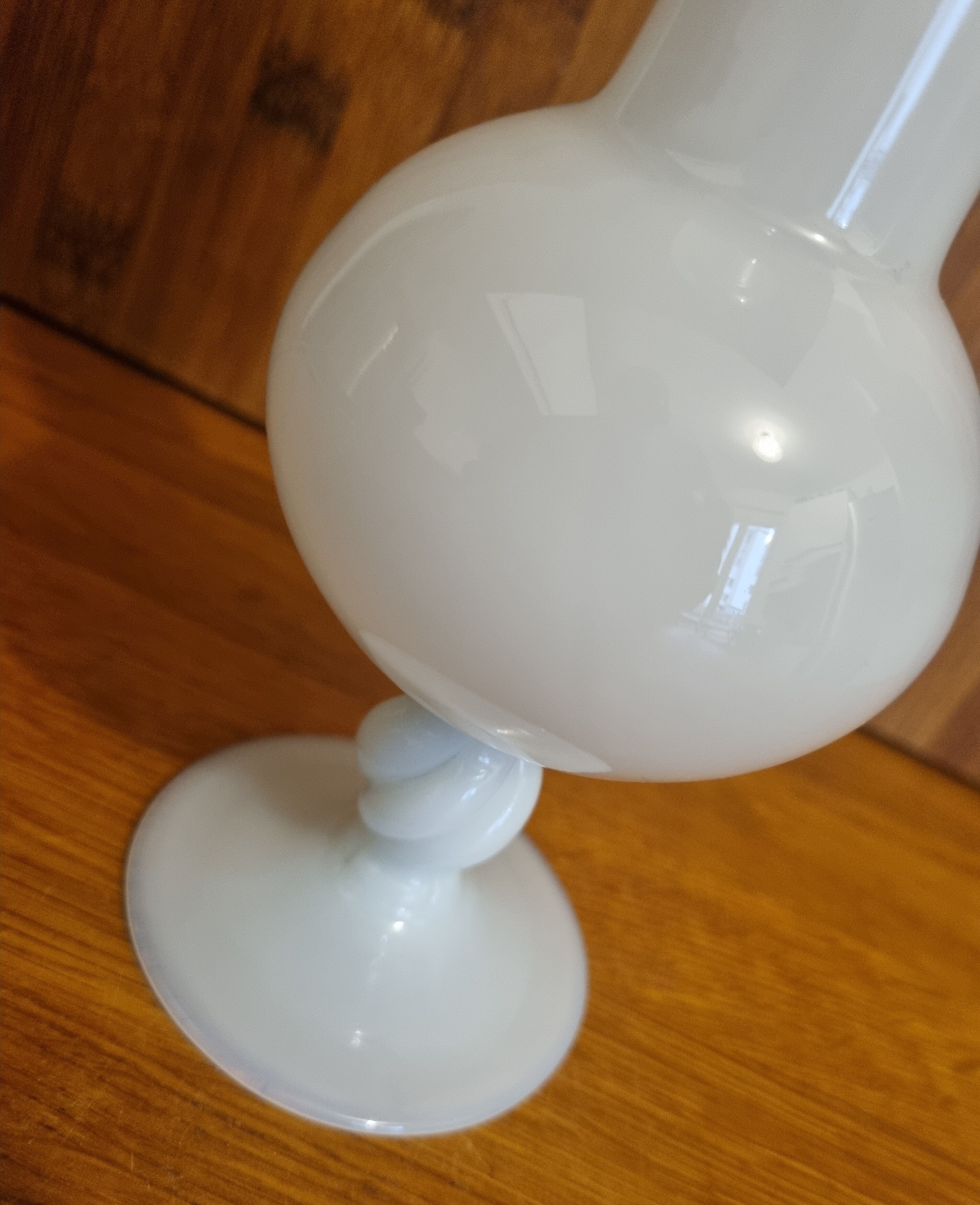 Vase vintage en opaline blanche 23 cm