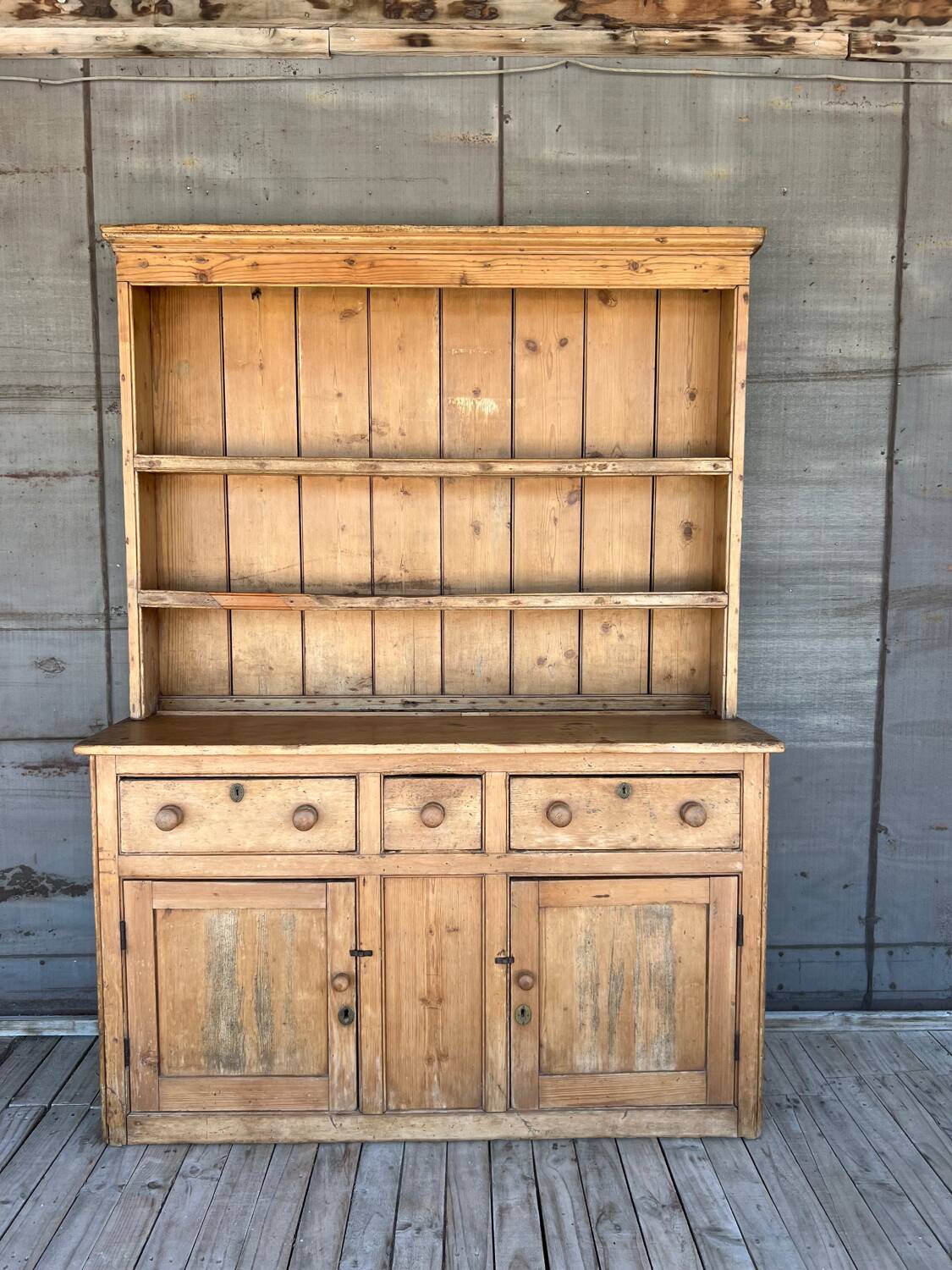 Grocery store furniture