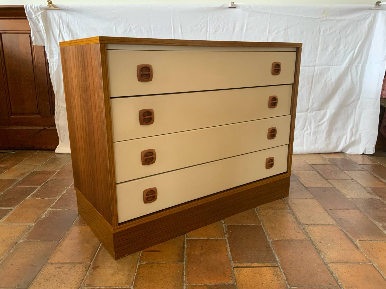 Commode vintage