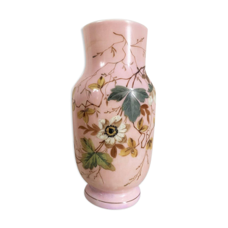 Vase rose opalin période napoléon iii