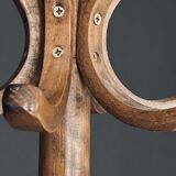 Baumann coat holder