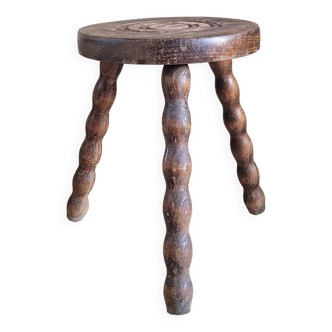 Tripod stool 22