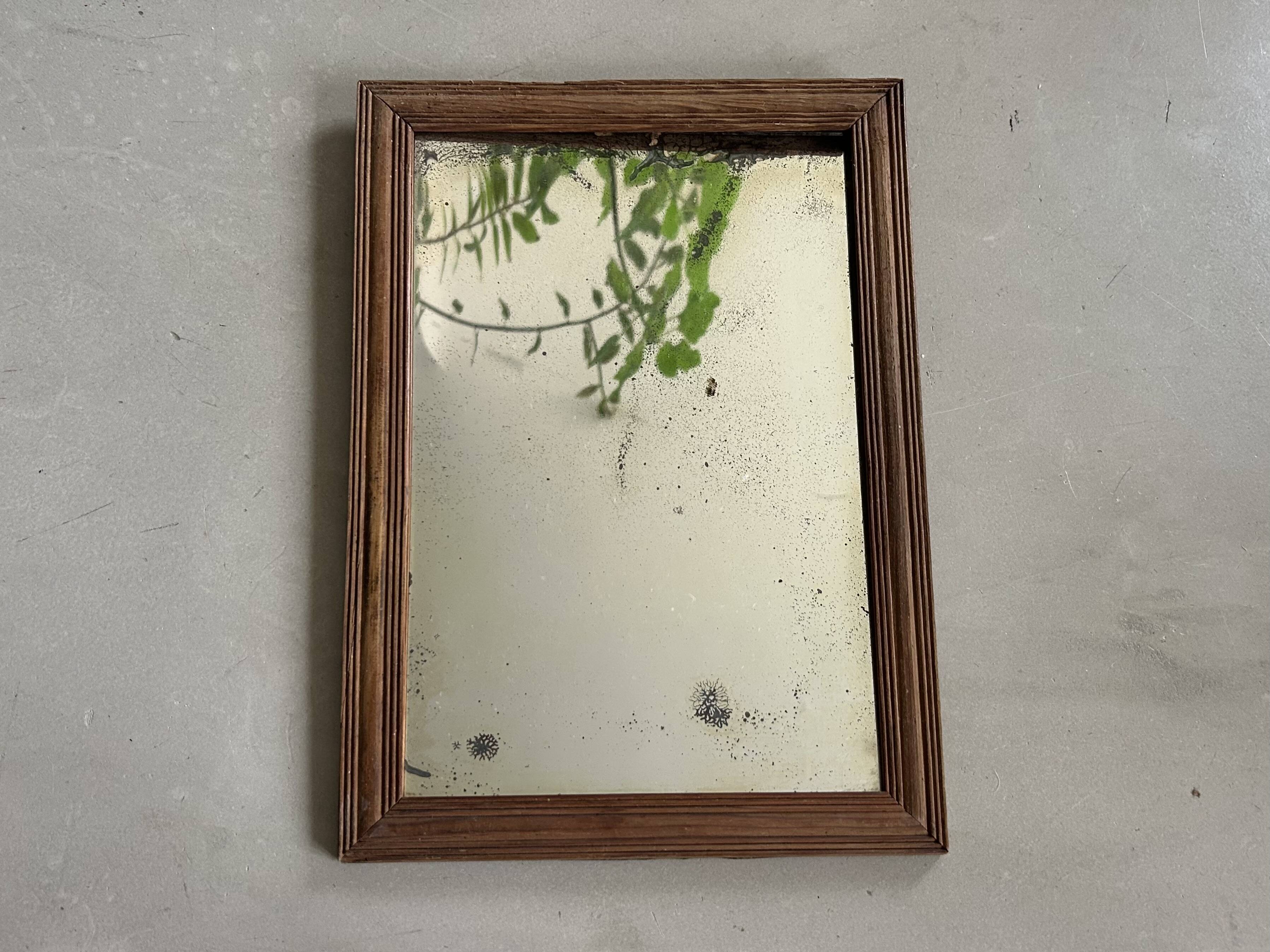 Antique speckled mirror 28x40cm
