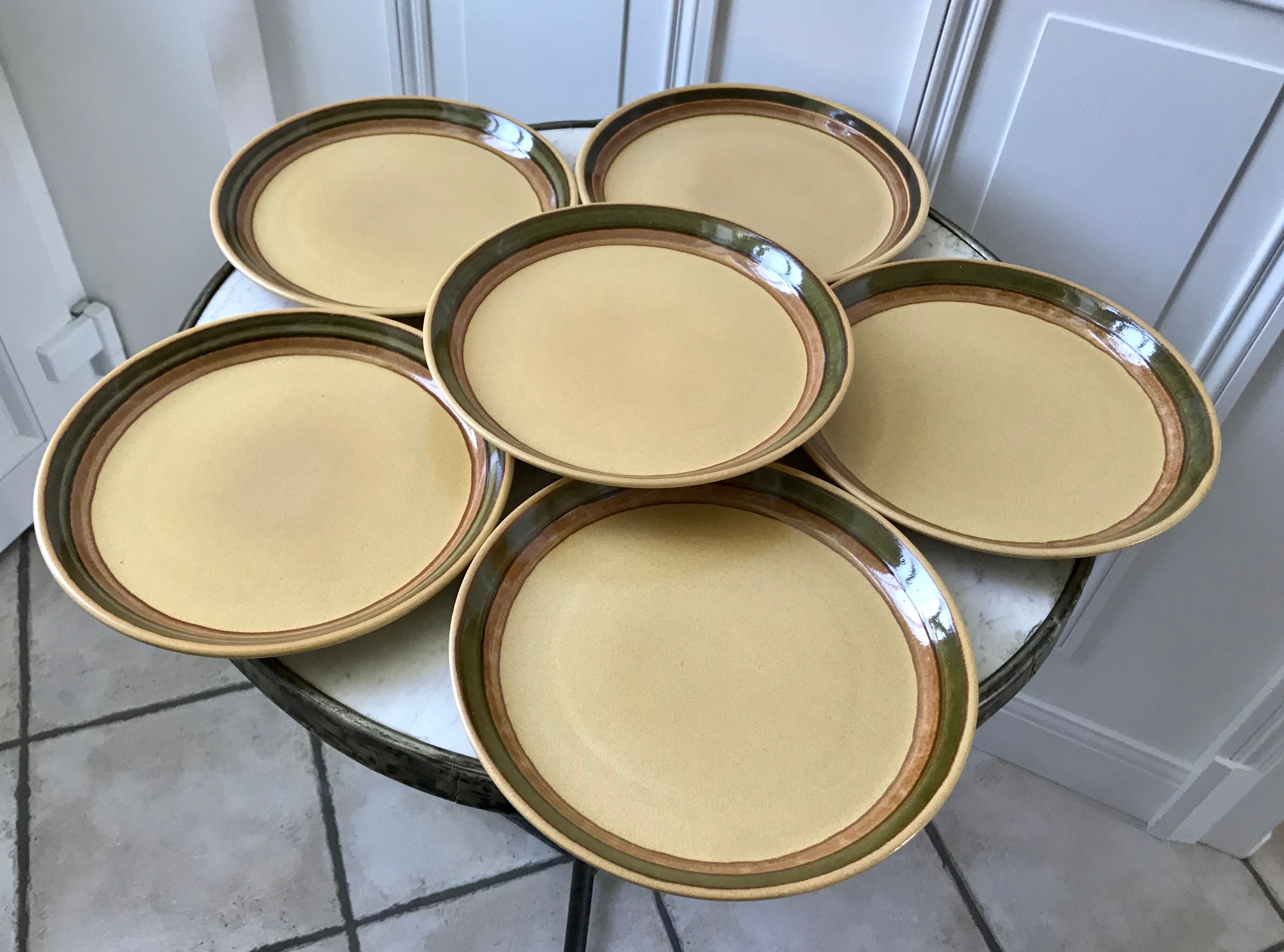 Set of 6 flat plates in vintage stoneware 70s