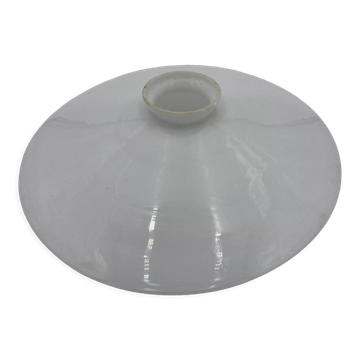 White glass cake