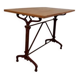 Table bistrot art nouveau