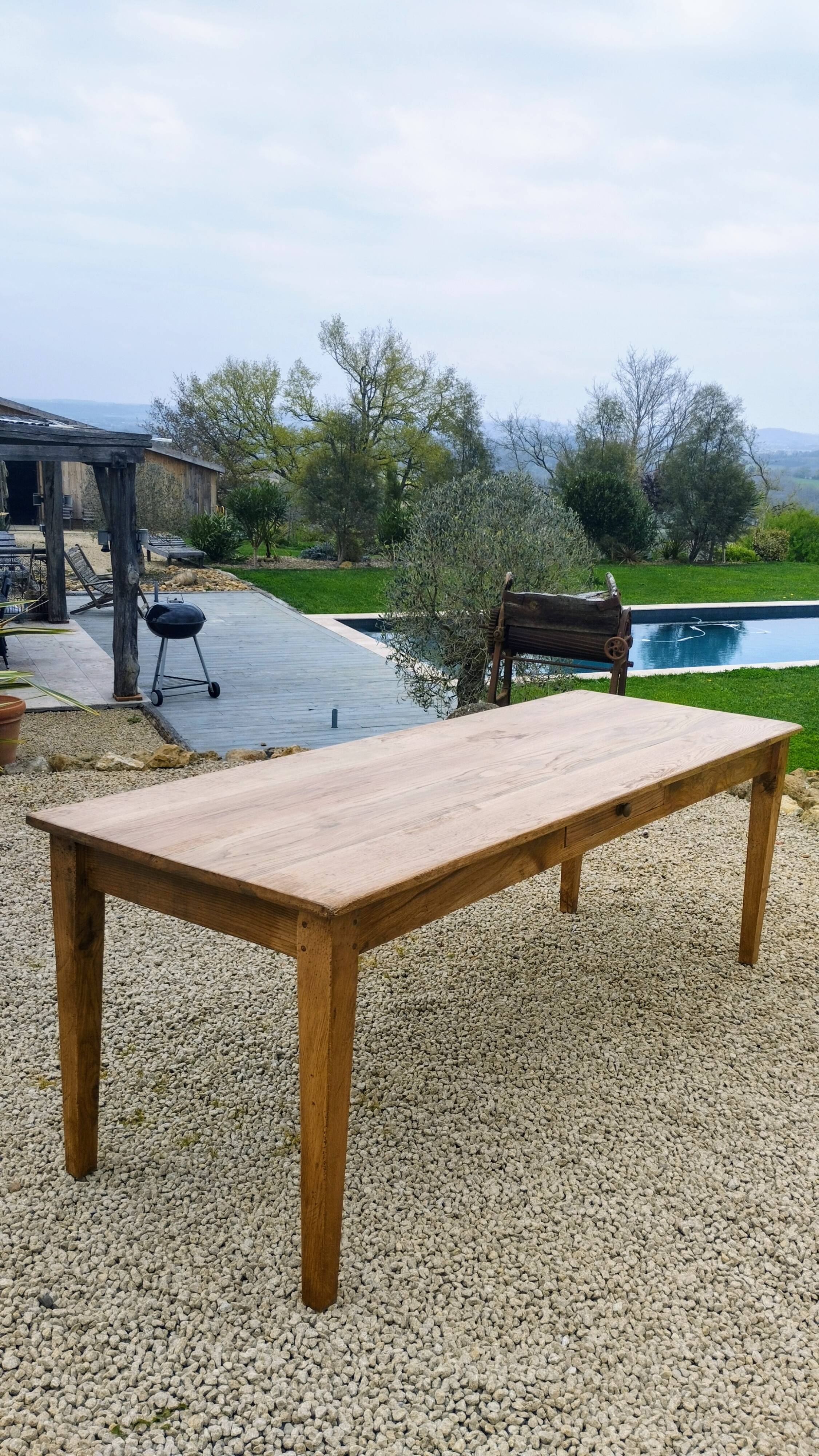 Solid oak farmhouse table 220cm x 75cm