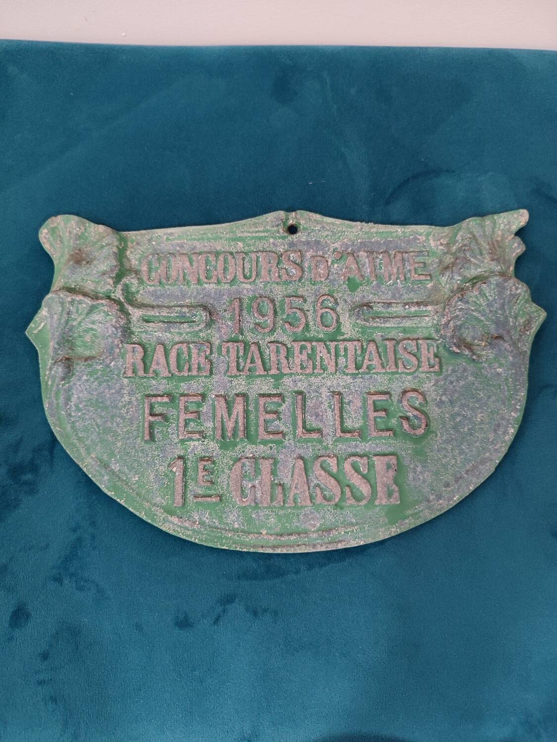 Agricultural competition plaque