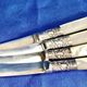 4 antique butter spreading knives in silver-plated metal and mother-of-pearl.